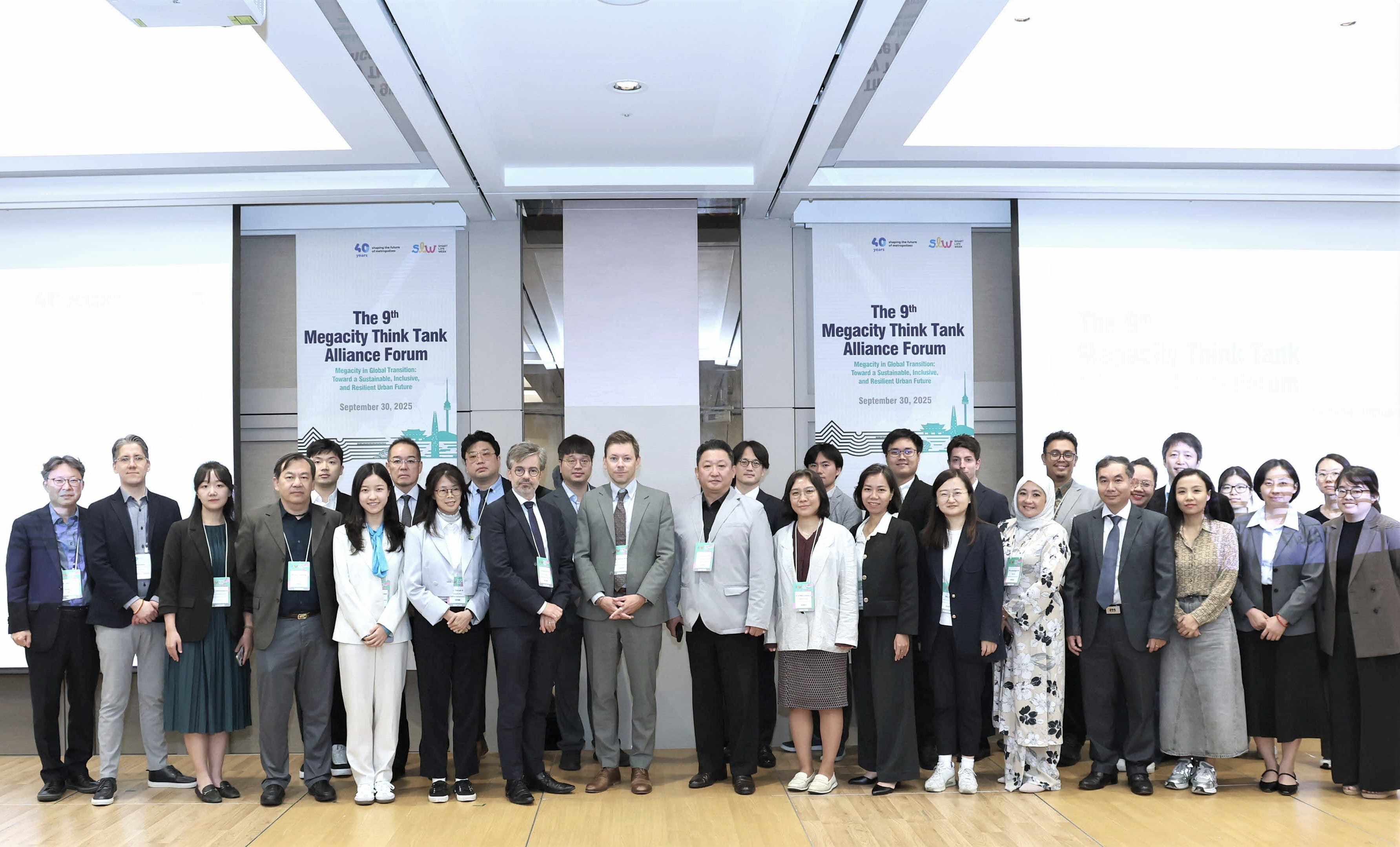 Group photo of representatives from MeTTA member institutes at the 9th MeTTA Forum 2025.